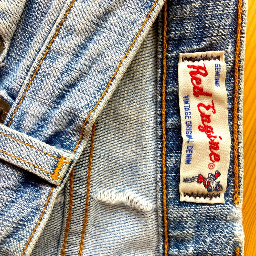 Red Engine size 27 crop jeans. Distressed.